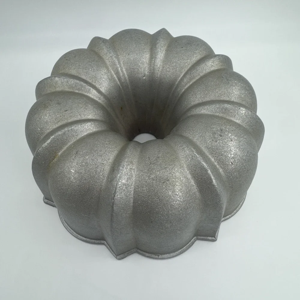 Vintage Hamlin Products Poundcake Mold‎ Portable Kitchens Bundt Pan w/ Box USA